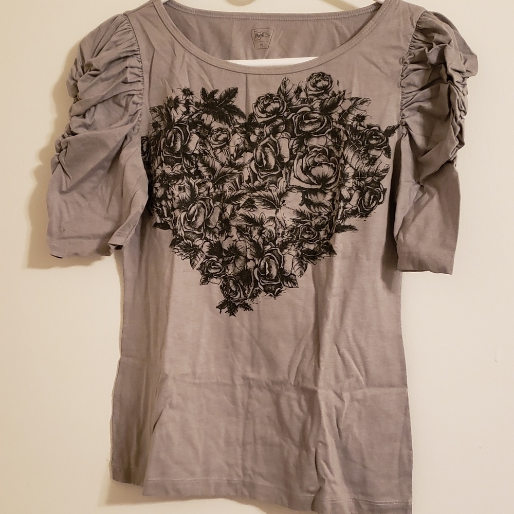 5/$30 Tee with Roses